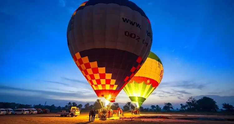 hot air balloon ride in Luxor