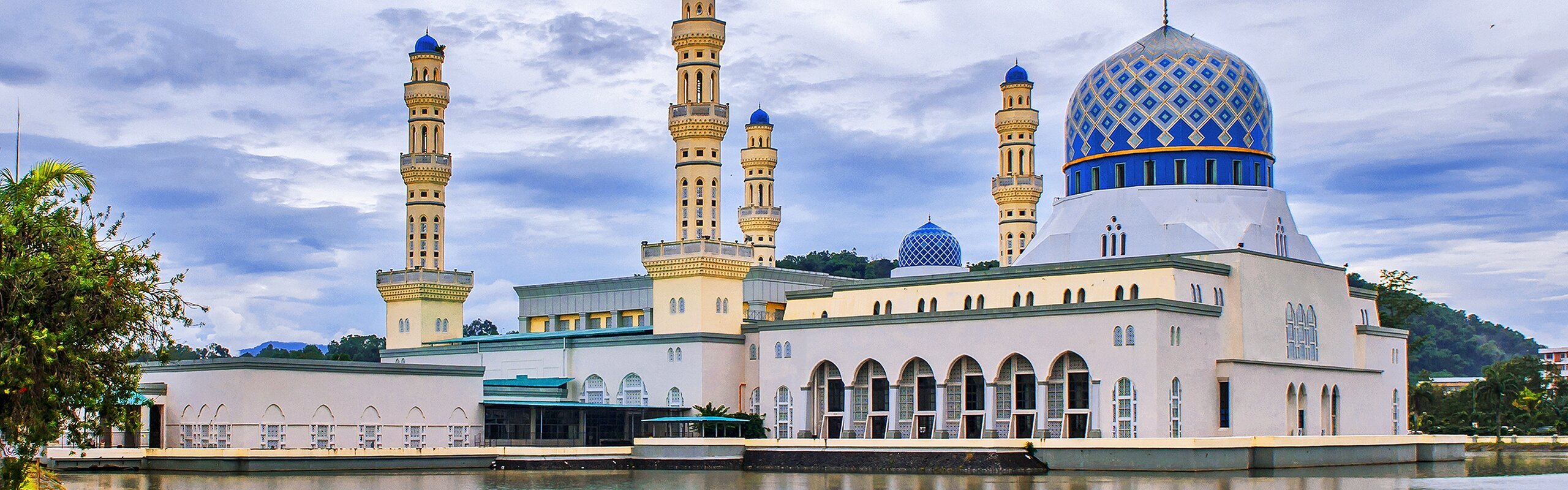 How to Celebrate Eid al-Fitr  Traditionally?
