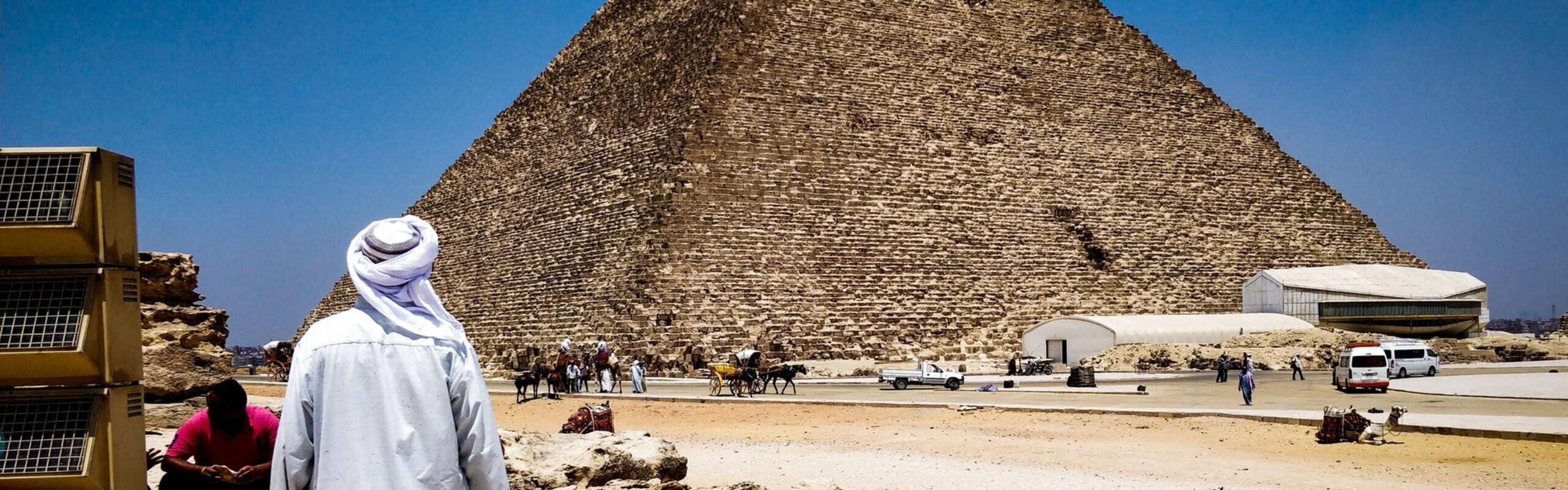 Egypt Group Tours vs Private Egypt Tours: 6 Key Differences