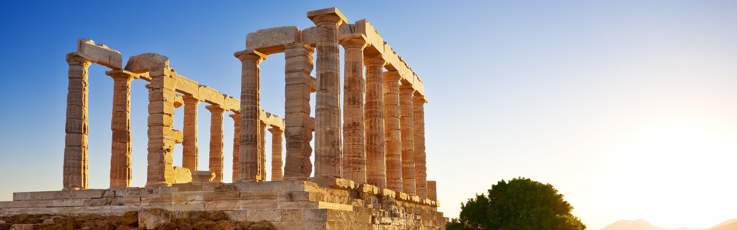 Greece Weather in August 2025: Travel Tips for First-Timers