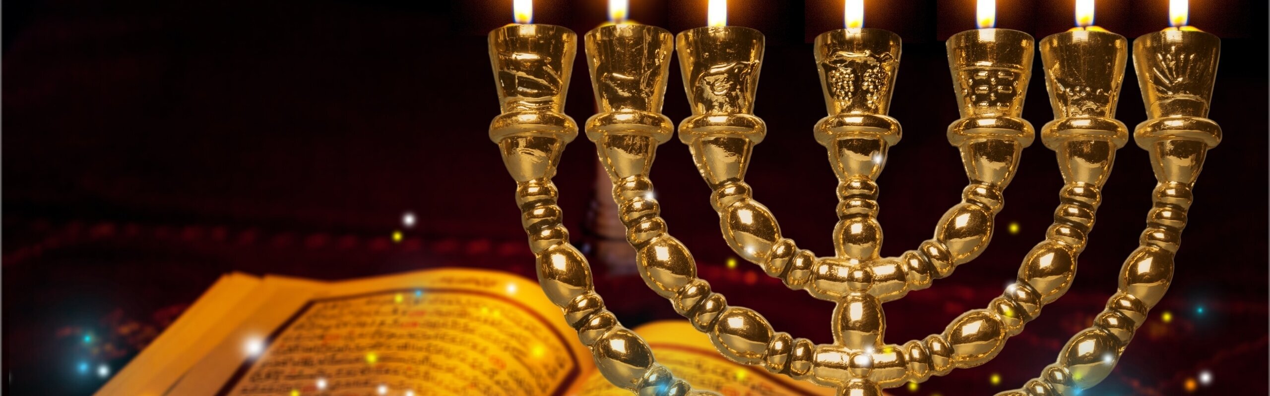 Hanukkah : Candles, First Night, Things to Do